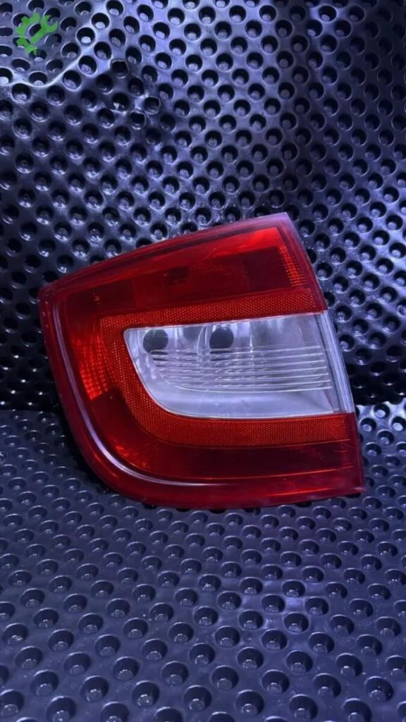 Skoda Rapid Sol Arka Stop çıkma parça