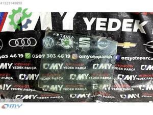 SKODA OCTAVİA A4 SOL ARKA KAPI CAMI