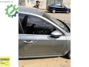 SKODA OCTAVİA SAĞ ÖN KAPI