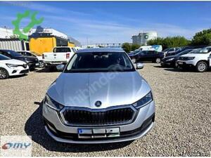 SKODA OCTAVİ 2020 ÖN ARKA TAMPON MARŞPİYEL BAKALİTLERİ