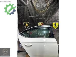 SKODA SÜPER B SAĞ ARKA KAPI BEYAZ 3V5833052