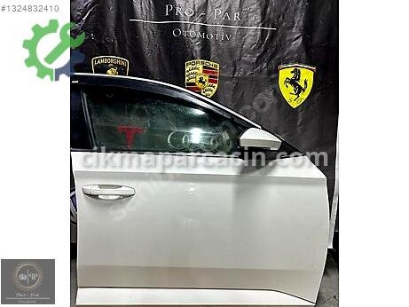 Skoda Superb Sağ Ön Kapı çıkma parça