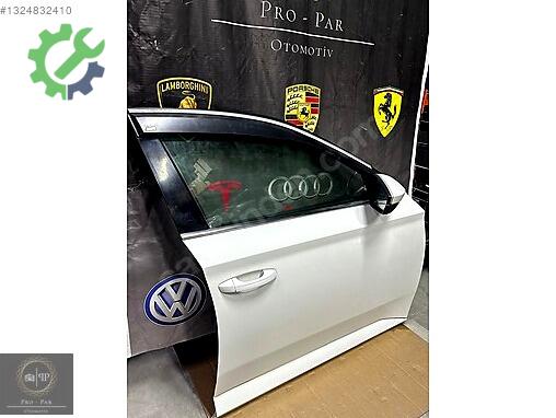 Skoda Superb Sağ Ön Kapı 3V5833056 çıkma parça