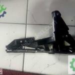 SUZUKİ VİTARA 2015-2020 SOL FAR ALT BRAKETİ 71734-63U00-000