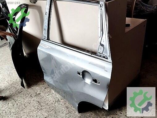 Suzuki Vitara Sol Arka Kapı çıkma parça
