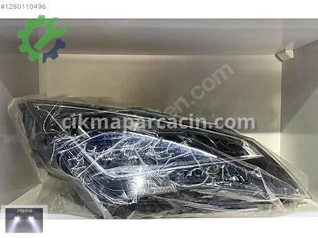 Seat Leon Sağ Ön Far çıkma parça