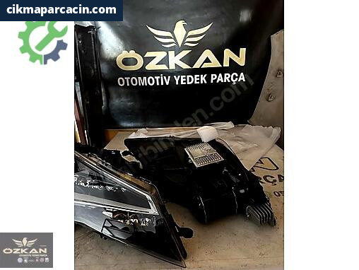 Seat Leon Sağ Ön Far çıkma parça