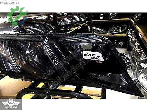 Skoda Octavia Sağ Ön Far çıkma parça