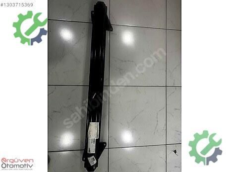 Skoda Rapid Arka Tampon Demiri çıkma parça