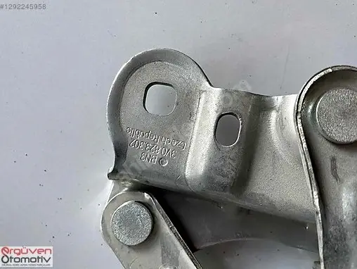 Skoda Superb Kaput Menteşesi 3V823302 çıkma parça