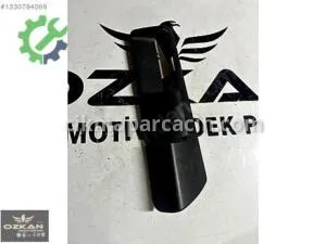T5 TRANSPORTER SÜRGÜ KAPI PLASTİĞİ 7H0843188A