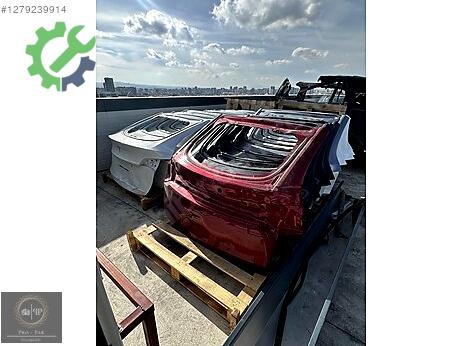 Tesla Model Y Bagaj Kapağı çıkma parça