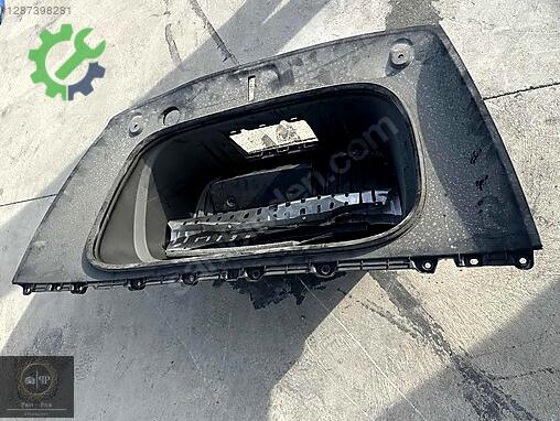Tesla Model Y Bagaj Plastiği çıkma parça