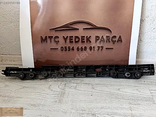 Tesla Model Y Tampon Braketi 1932600-00-B çıkma parça