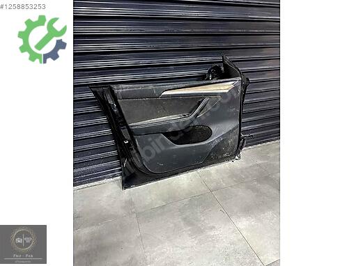 Tesla Model Y Sol Ön Kapı çıkma parça