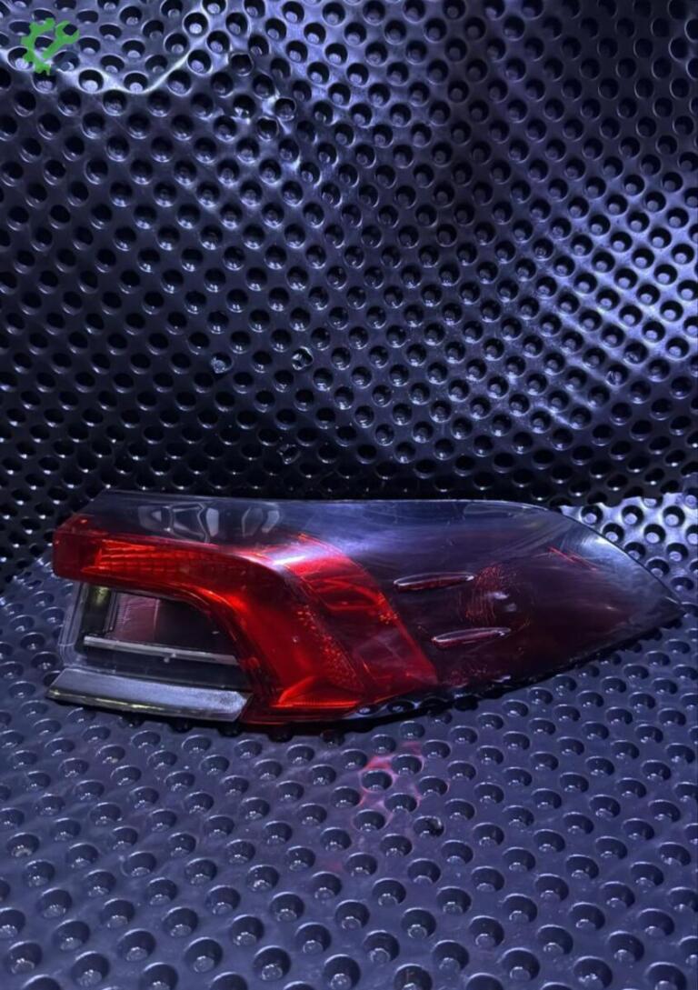 Toyota Corolla Sağ Stop çıkma parça