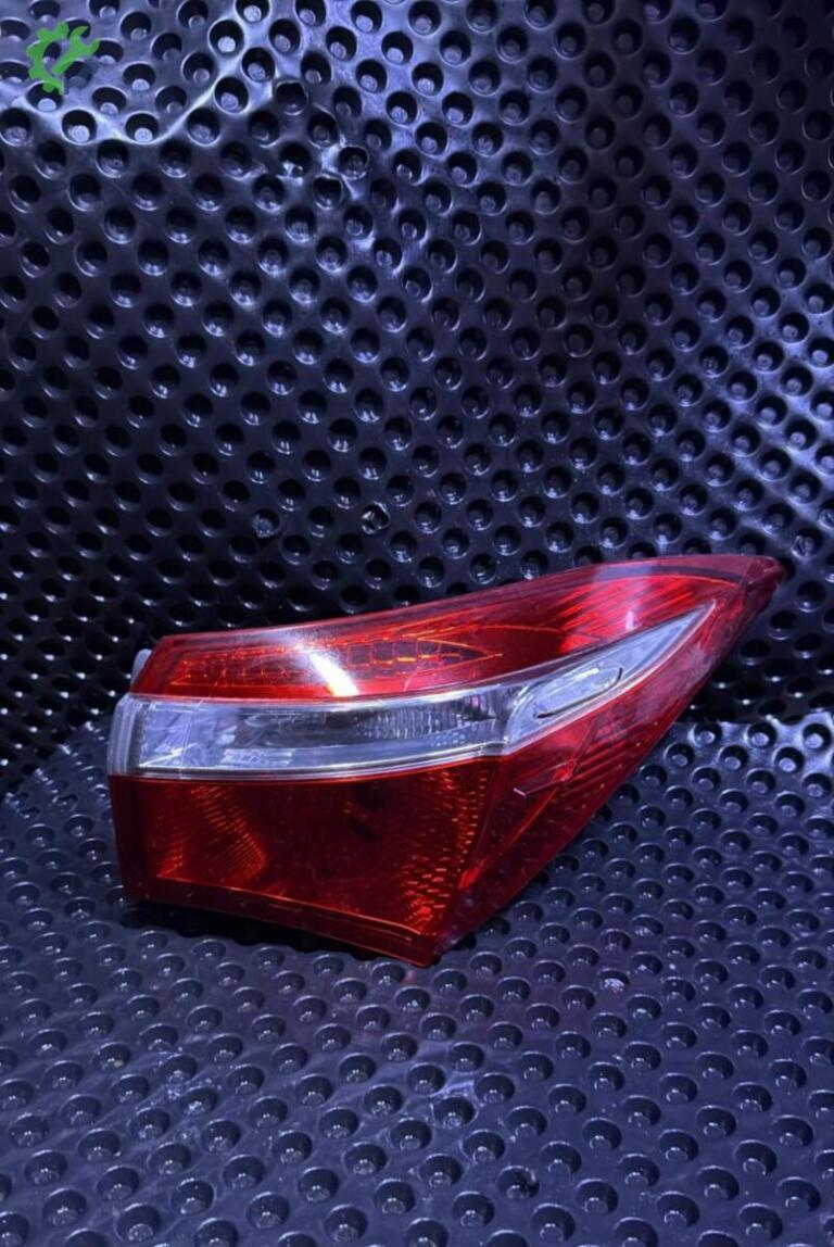 Toyota Corolla Sağ Stop çıkma parça