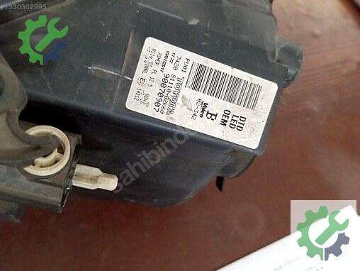 Toyota Auris Sağ Ön Far 8110-02K60 çıkma parça