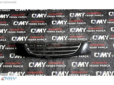 Toyota Avensis Ön Panjur çıkma parça