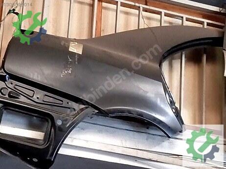 Toyota Avensis Sağ Arka Çamurluk çıkma parça