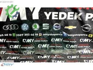 TOYOTA AVENSİS SAĞ ÖN KAPI CAMI