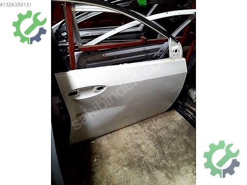 Toyota Corolla Sağ Kapı çıkma parça