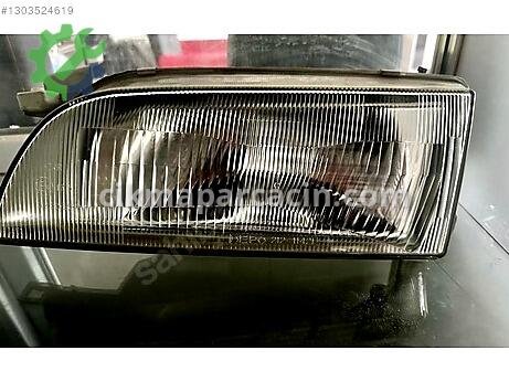 Toyota Corolla Sağ Ön Far çıkma parça