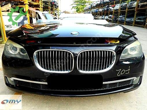 BMW 7 Serisi Çamurluk çıkma parça