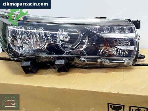 Toyota Corolla Sağ Ön Far 81110-02E70 çıkma parça