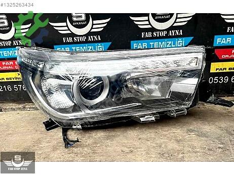 Toyota Hilux Sağ Ön Far çıkma parça