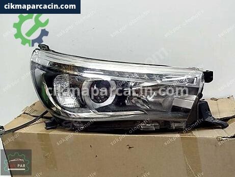 Toyota Hilux Sağ Ön Far çıkma parça