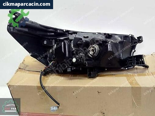 Toyota Hilux Sol Ön Far 81120-0K722 çıkma parça