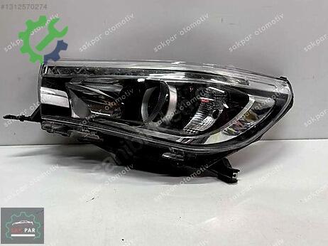 Toyota Hilux Sol Ön Far çıkma parça
