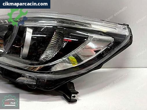 Toyota Hilux Sol Ön Far 810700K710 çıkma parça