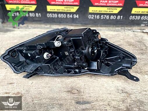 Toyota Yaris Sol Ön Far çıkma parça