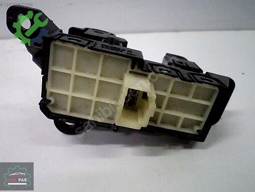 Toyota Yaris Kontrol Düğmeleri 84390-K0010 çıkma parça