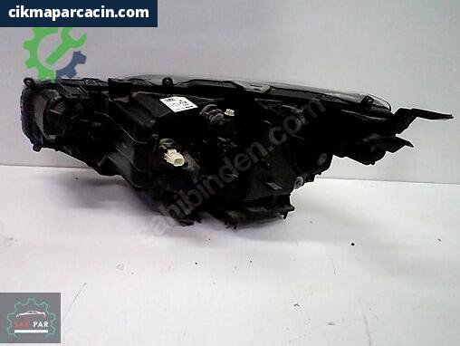 Toyota Yaris Sağ Ön Far 81110-0DP50 çıkma parça