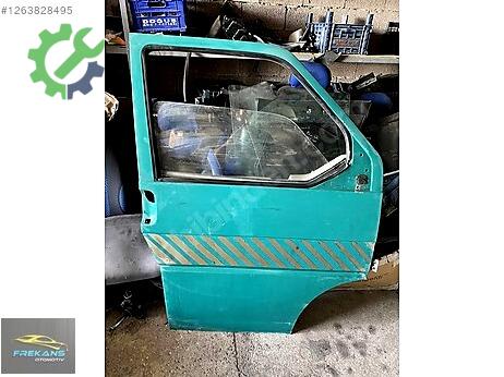 Volkswagen Transporter Sağ Ön Kapı çıkma parça