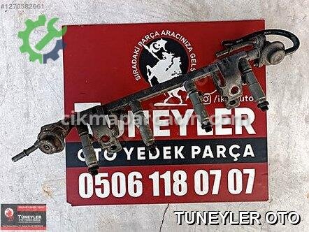 Mazda 323 Enjektör Kütüğü çıkma parça