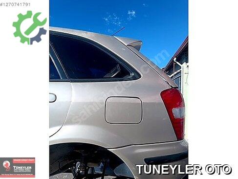 Mazda 323 Sol Arka Çamurluk çıkma parça