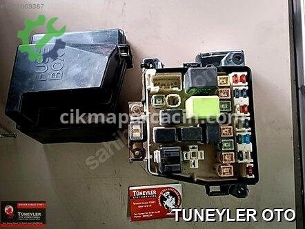 Mazda 323 Sigorta Kutusu çıkma parça