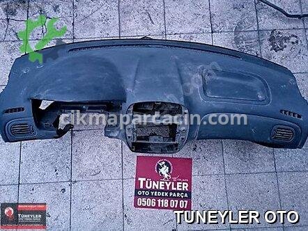 Mazda 323 Torpido çıkma parça