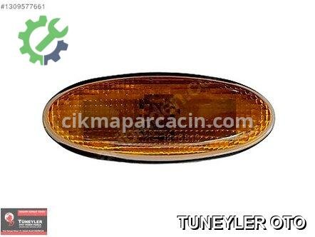 Mazda 323 Sağ Çamurluk çıkma parça