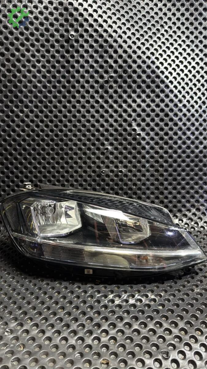 Volkswagen Golf Far çıkma parça