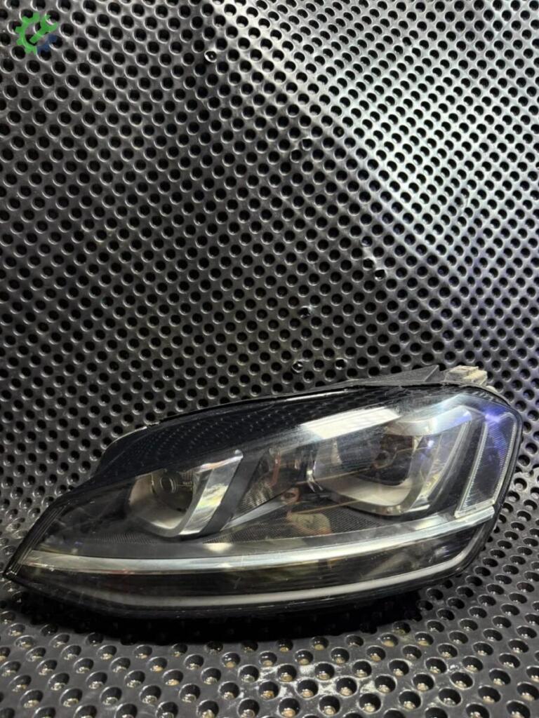 Volkswagen Golf Far çıkma parça