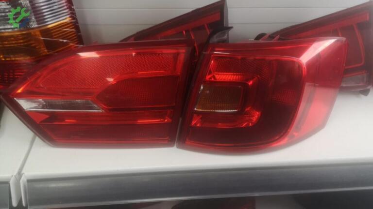 Volkswagen Jetta Sağ Dış Stop çıkma parça