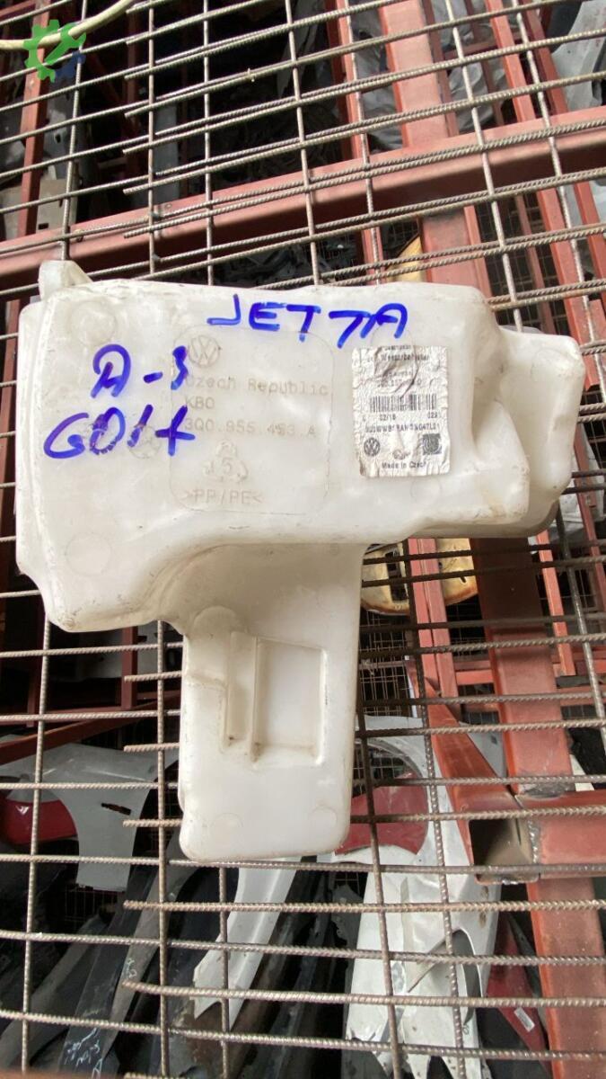 Volkswagen Jetta Silecek Su Deposu çıkma parça