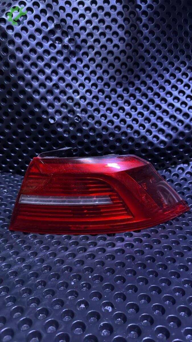 Volkswagen Passat Sağ Dış Stop çıkma parça