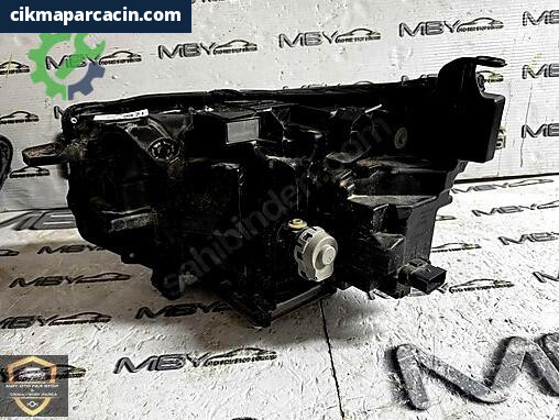 Volkswagen Amarok Sağ Ön Far çıkma parça