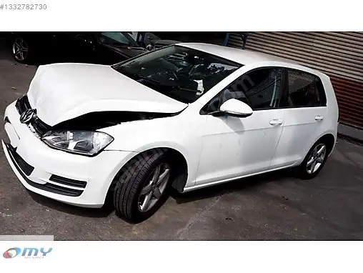 Volkswagen Golf Sol Çamurluk çıkma parça